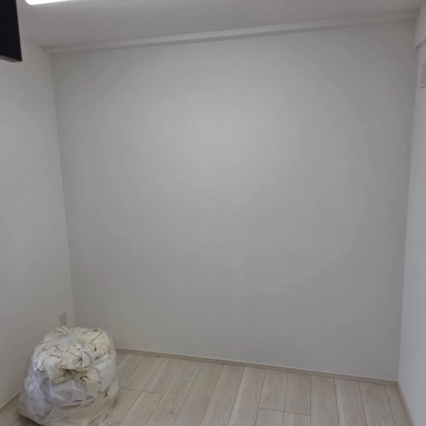 クロス部分張り替えしましたー。